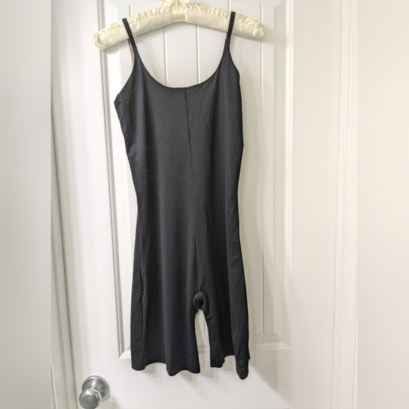 SPANXshape Invisible Open-Bust Mid-Thigh Bodysuit size L Reversible - Picture 2 of 8
